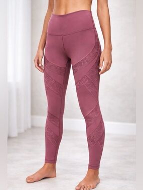 Lululemon Wunder Under HR 28 Lace Mesh Leggings Sz 2 Mauve